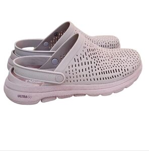 Skechers Women's Pink Slip-On Clogs